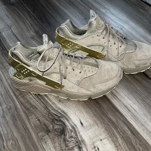 Nike Men's Air Huarache Men’s 10